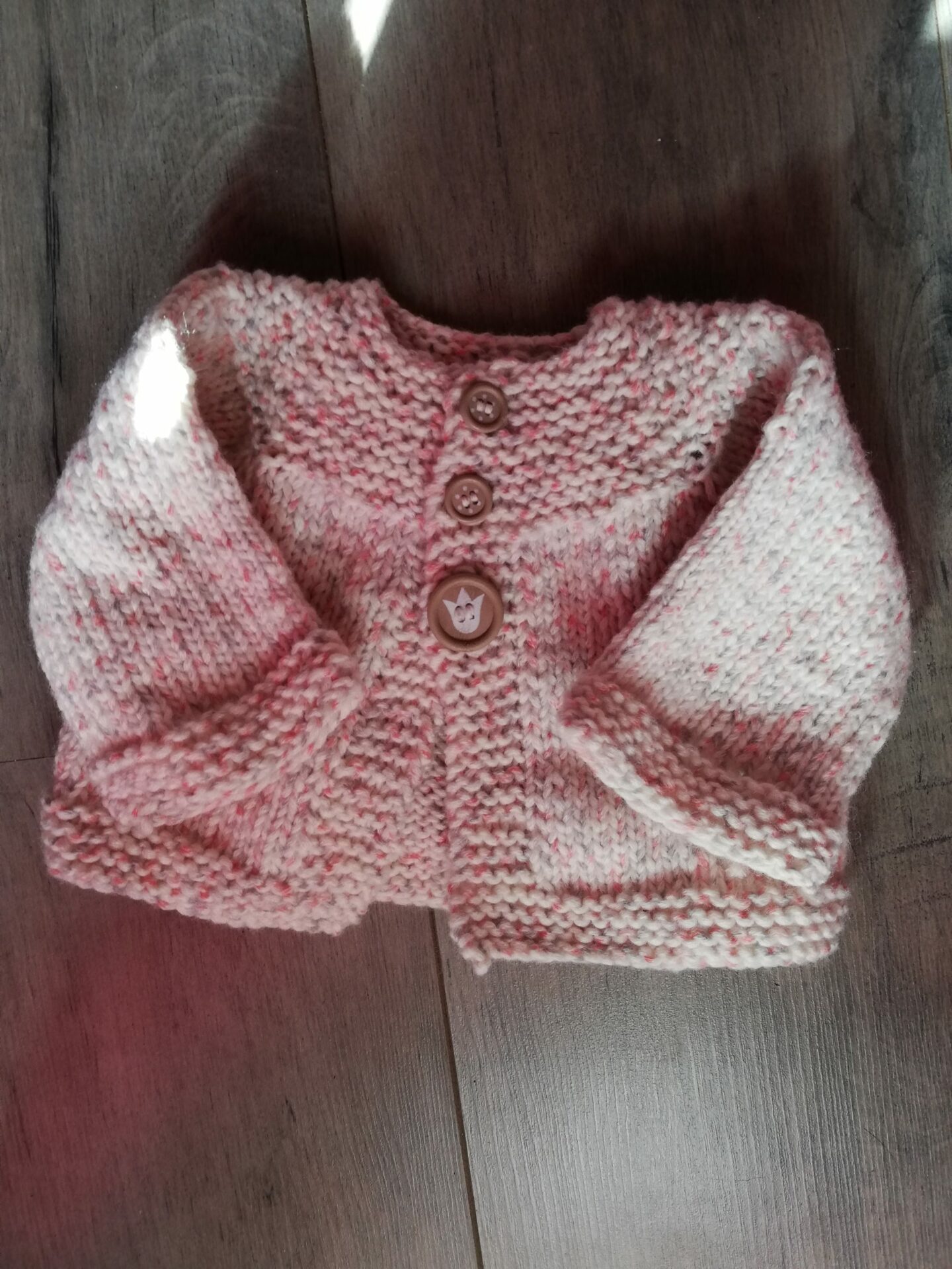 Le châle Reyna, un tricot magnifique et facile - Binge Tricot