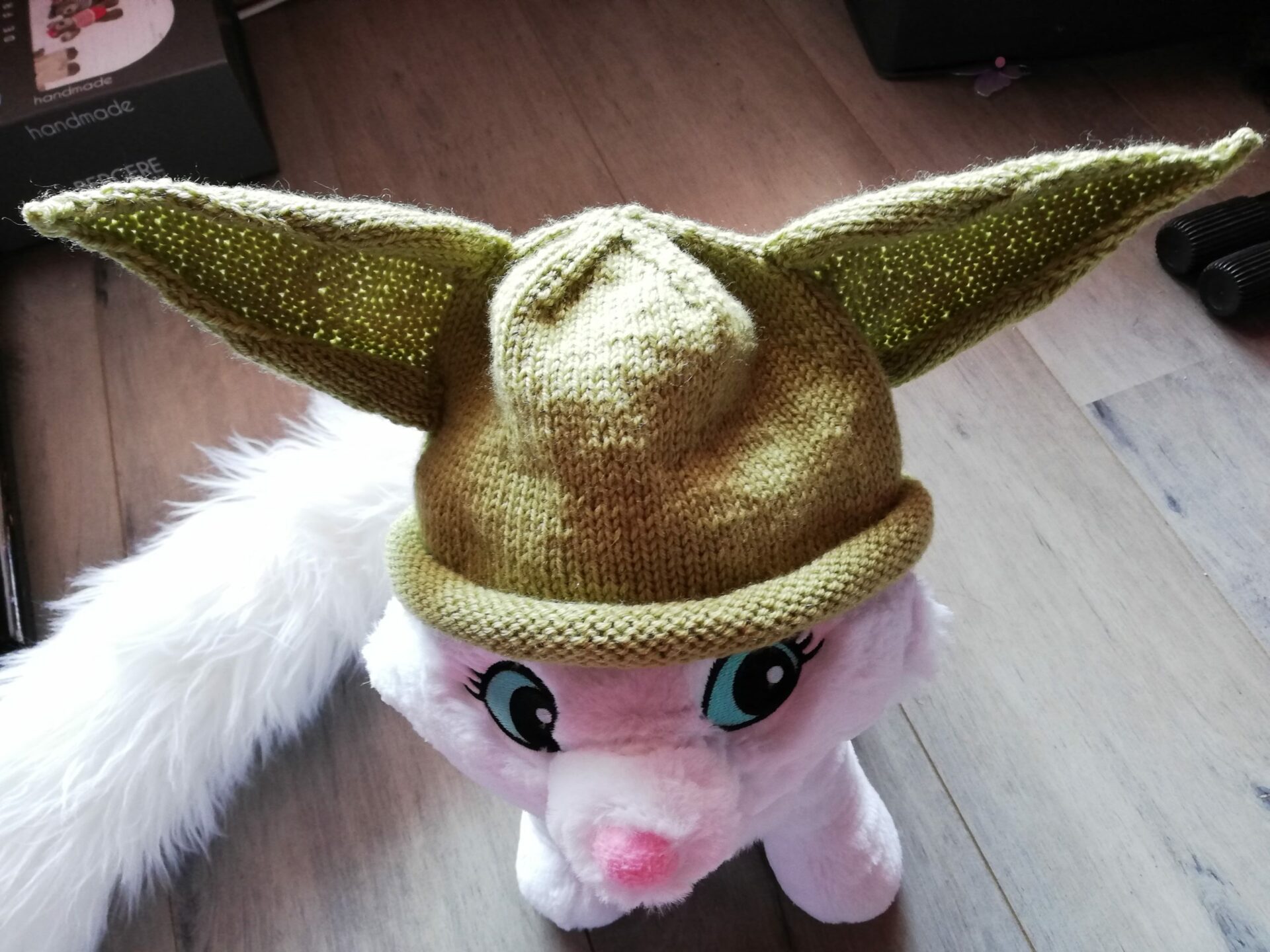 Le Bonnet Yoda Pour Bebe Au Tricot Modele Gratuit Et Facile Binge Tricot