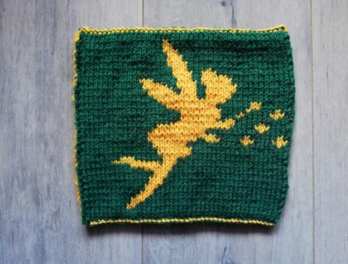 carré couverture fée clochette au tricot