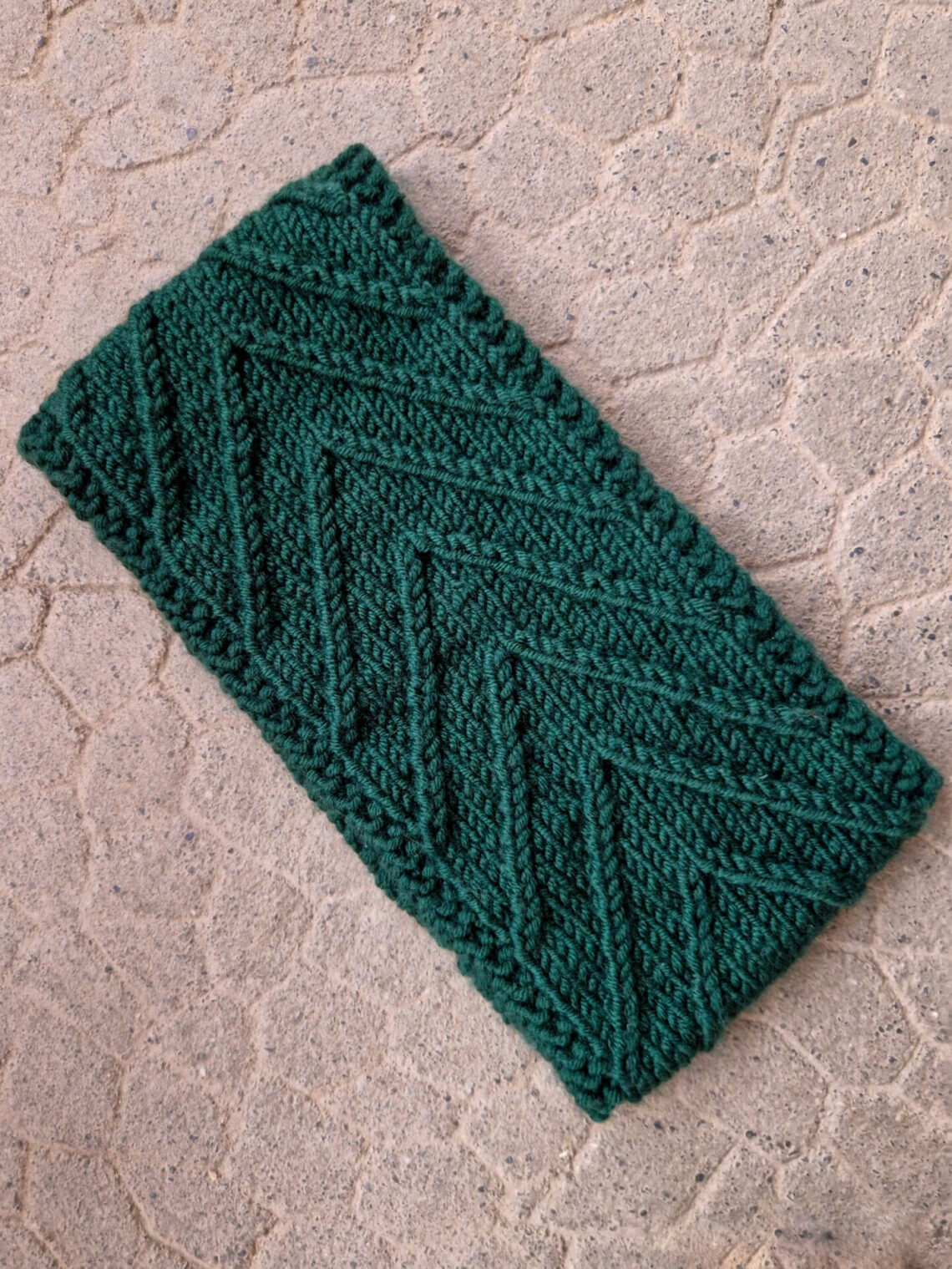 Bandeau vert au tricot